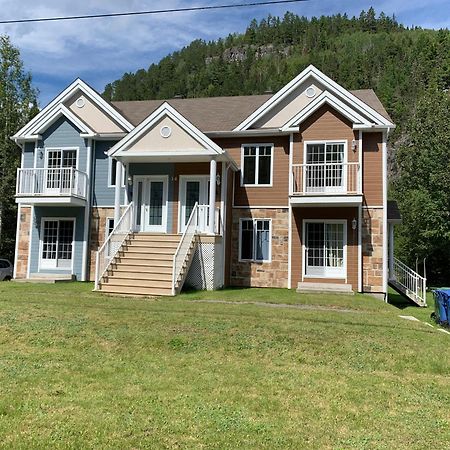 Condo Mont-Edouard LʼAnse-Saint-Jean المظهر الخارجي الصورة